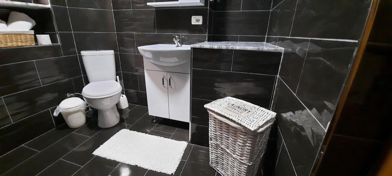 Apartament Clara Permet公寓 外观 照片