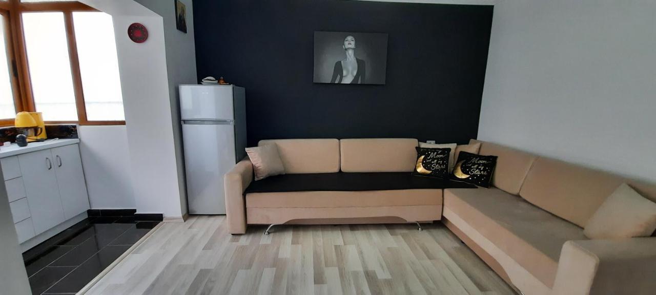 Apartament Clara Permet公寓 外观 照片